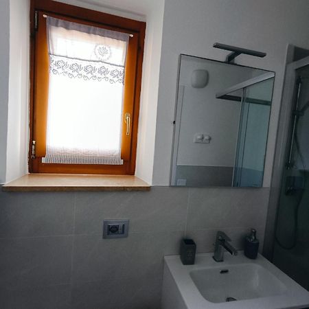 Casa Lisetta, 3-Room Apartment With Lake View Торри-дель-Бенако Экстерьер фото